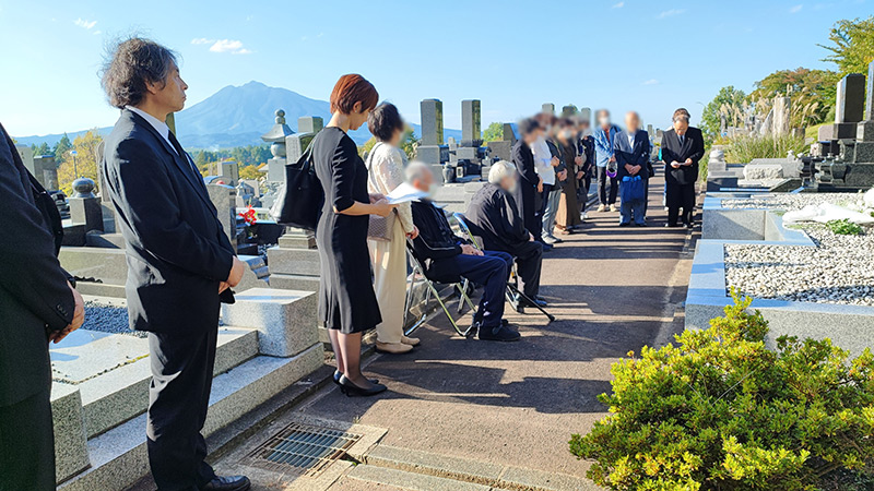 墓参の様子